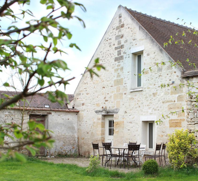 Gites De La Grande Ferme Avernes Экстерьер фото