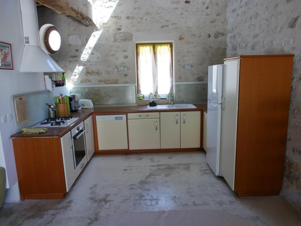 Gites De La Grande Ferme Avernes Экстерьер фото