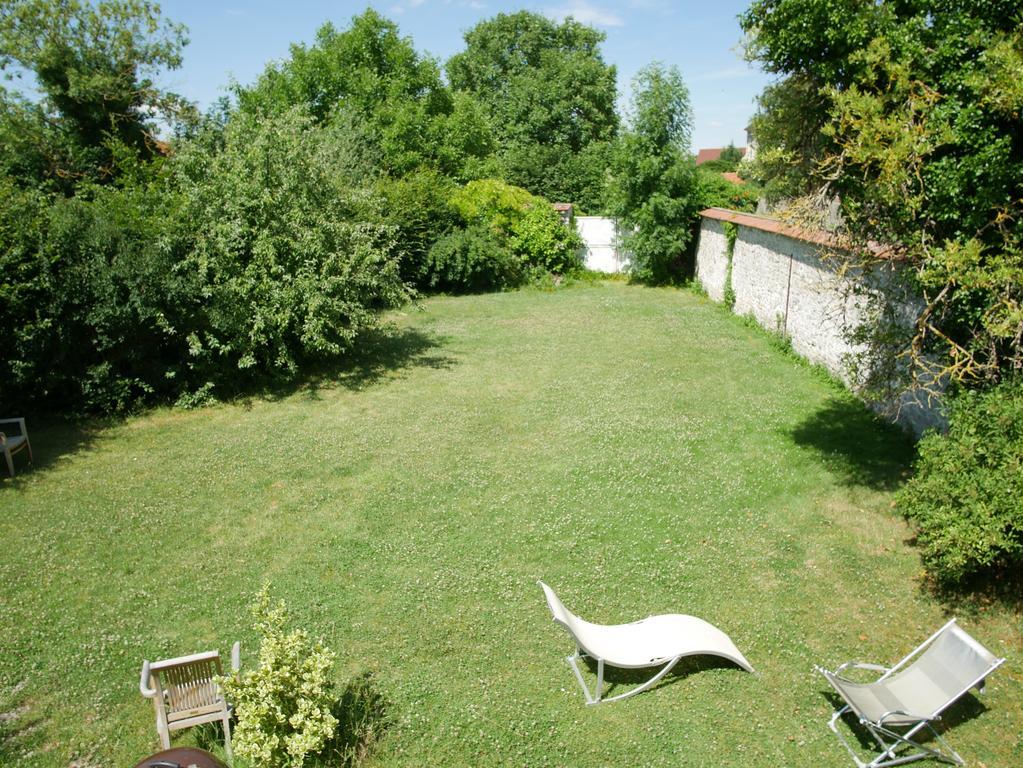 Gites De La Grande Ferme Avernes Экстерьер фото