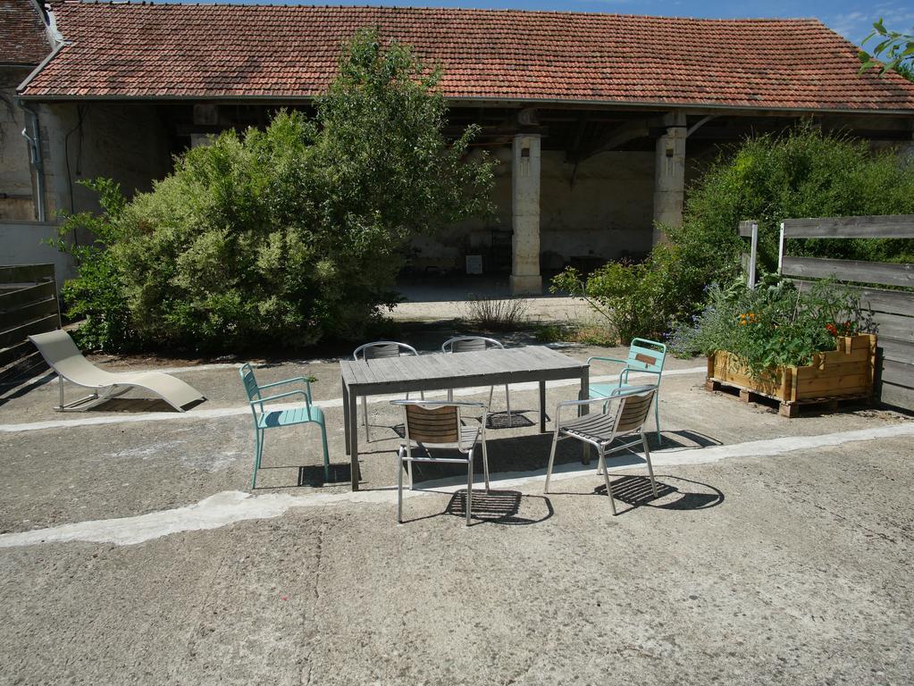 Gites De La Grande Ferme Avernes Экстерьер фото